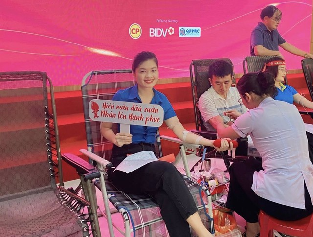 Nguồn hiến máu thiếu hụt, Hà Tĩnh đẩy mạnh công tác vận động phục vụ điều trị người bệnh- Ảnh 2.