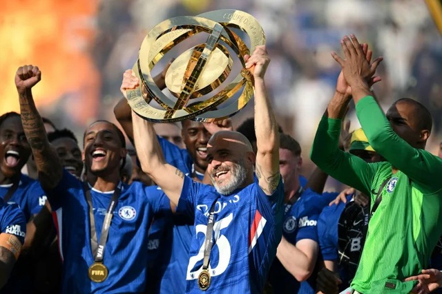 HLV Maresca nói gì sau khi Chelsea thắng đậm PSG? - Ảnh 1. HLV Maresca nói gì sau khi Chelsea thắng đậm PSG? - Ảnh 1.