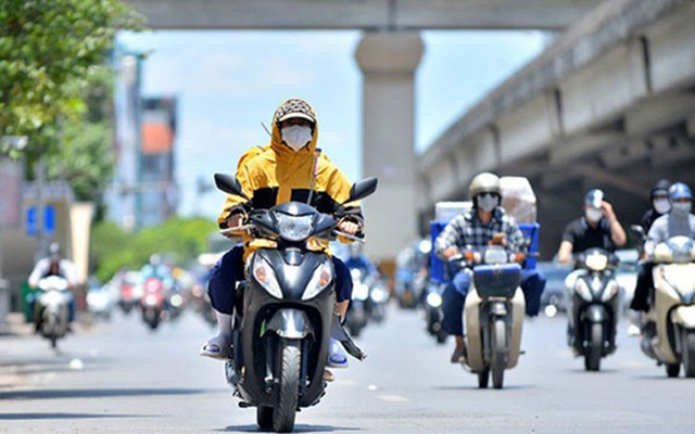 Miền Bắc nắng nóng 2 ngày rồi lại chuyển mưa dông "lạ thường" - Ảnh 1.