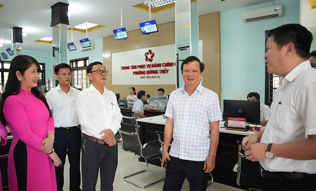 Điều gì khiến Huế dẫn đầu cả nước về giải quyết thủ tục hành chính cấp xã, phường?- Ảnh 1. Điều gì khiến Huế dẫn đầu cả nước về giải quyết thủ tục hành chính cấp xã, phường?- Ảnh 1.
