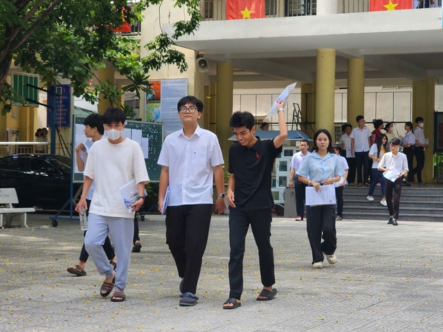 385 điểm 10 thi tốt nghiệp THPT của học sinh Đà Nẵng, ở những môn nào?- Ảnh 1. 385 điểm 10 thi tốt nghiệp THPT của học sinh Đà Nẵng, ở những môn nào?- Ảnh 1.