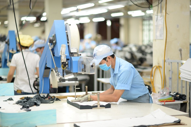 Doanh thu giảm, May Hữu Nghị vẫn đạt 82% kế hoạch lợi nhuận sau nửa đầu năm- Ảnh 1.