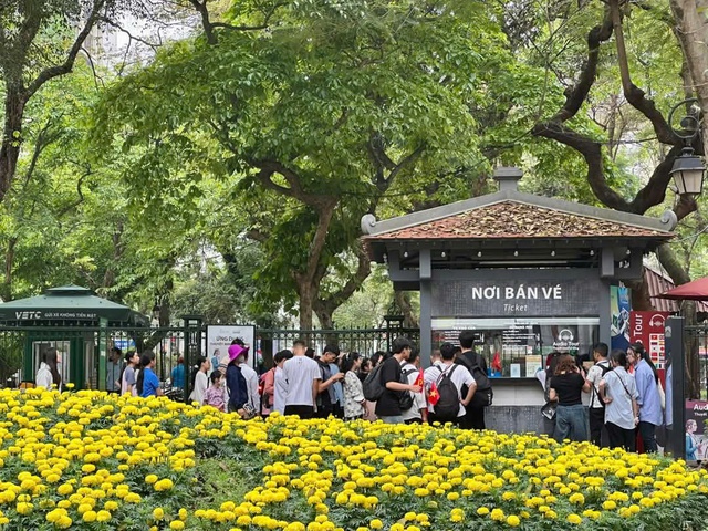 Hà Nội tung loạt tour mới "phủ sóng" thị trường- Ảnh 2. Hà Nội tung loạt tour mới "phủ sóng" thị trường- Ảnh 2.