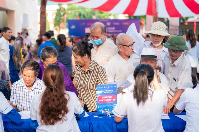 Xã đầu tiên trên cả nước triển khai khám sức khỏe toàn dân sau vận hành chính quyền hai cấp- Ảnh 1.