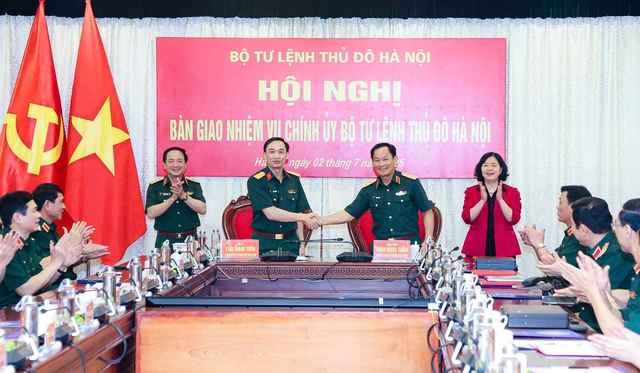 Đại tá Lưu Nam Tiến làm Chính ủy Bộ Tư lệnh Thủ đô- Ảnh 1.