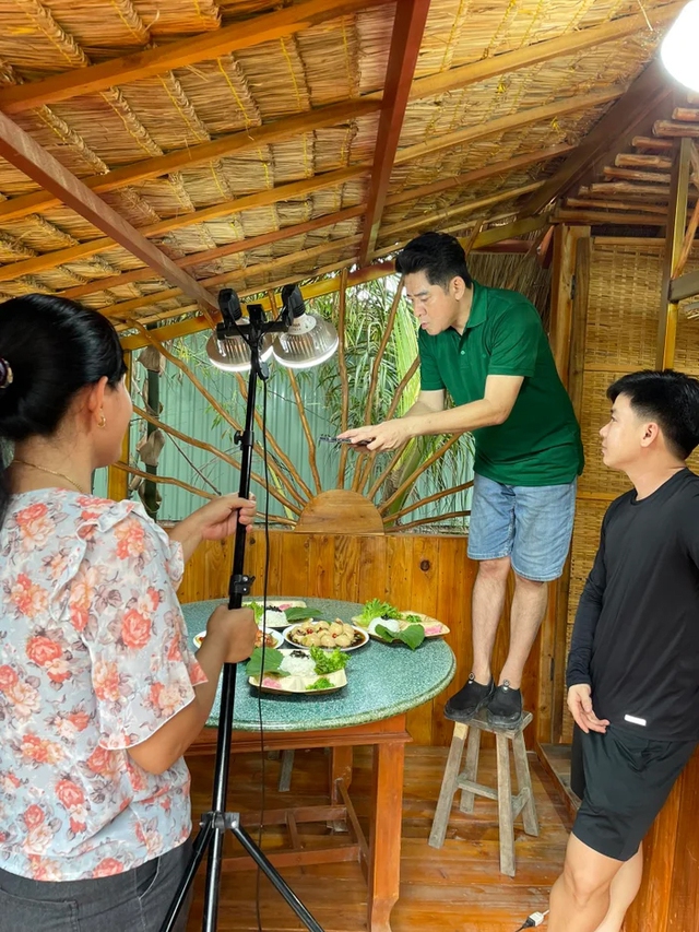 Diễn viên Huỳnh Anh Tuấn sau đột quỵ, sức khỏe hiện ra sao?- Ảnh 3.