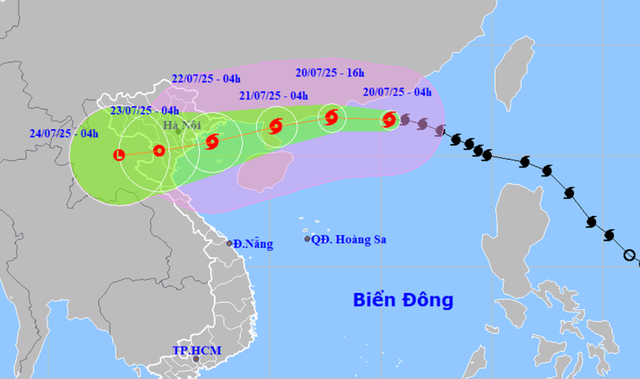 Quảng Ninh tạm dừng cấp phép tàu du lịch hoạt động trên vịnh Hạ Long- Ảnh 1.