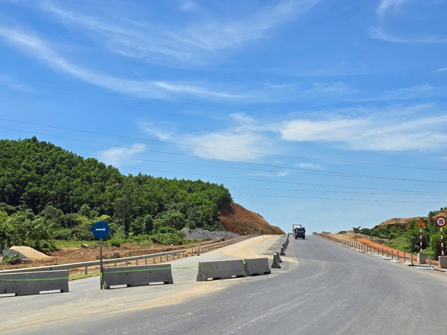 Yêu cầu khắc phục ngay nhiều điểm bất hợp lý trên cao tốc Hòa Liên – Túy Loan đang thi công- Ảnh 1.