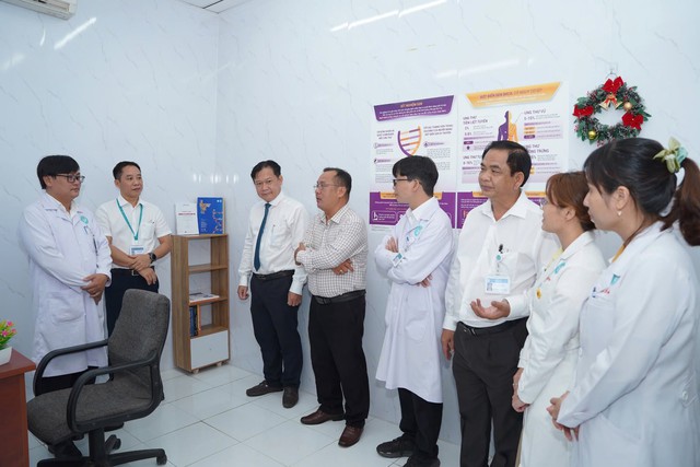 Nâng tầm phòng chống ung thư: Bệnh nhân có thể nhận diện sớm yếu tố di truyền ung thư - Ảnh 1.