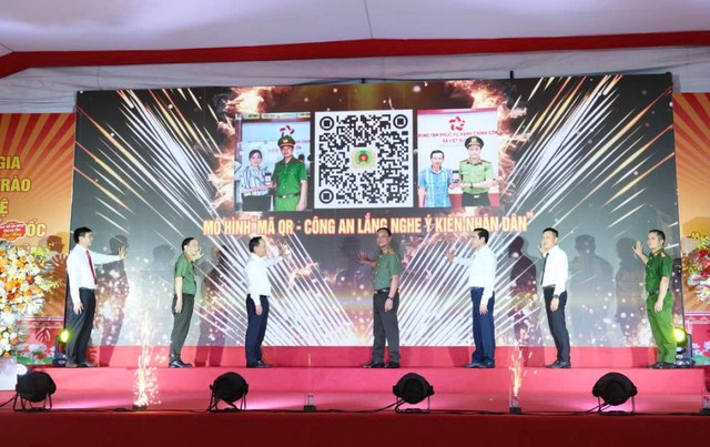 Thứ trưởng Bộ Công an dự ngày hội Toàn dân bảo vệ an ninh Tổ quốc tại Hà Tĩnh- Ảnh 3. Thứ trưởng Bộ Công an dự ngày hội Toàn dân bảo vệ an ninh Tổ quốc tại Hà Tĩnh- Ảnh 3.