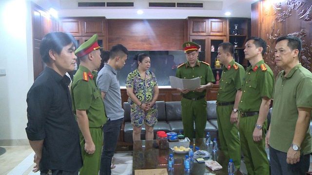 Vy "ngộ" tổ chức "chạy án" và tham gia trốn thuế hàng chục tỷ đồng- Ảnh 2. Vy "ngộ" tổ chức "chạy án" và tham gia trốn thuế hàng chục tỷ đồng- Ảnh 2.
