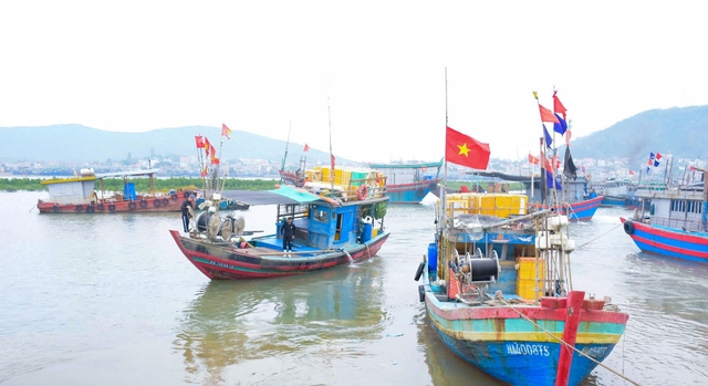 Nghệ An đã có thiệt hại, kích hoạt phương án phòng chống, ứng phó bão số 3 - Ảnh 2.