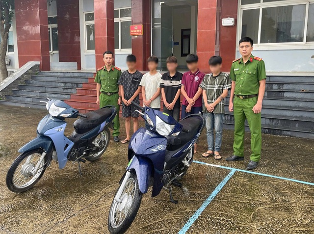Bắt nhóm thiếu niên gây ra hàng loạt vụ trộm xe máy- Ảnh 1.