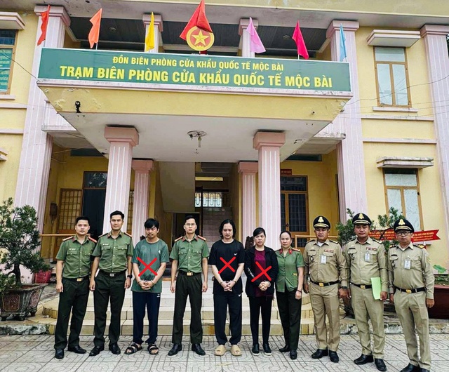 Bắt giữ đối tượng truy nã đặc biệt nguy hiểm lẩn trốn tại Campuchia- Ảnh 1. Bắt giữ đối tượng truy nã đặc biệt nguy hiểm lẩn trốn tại Campuchia- Ảnh 1.