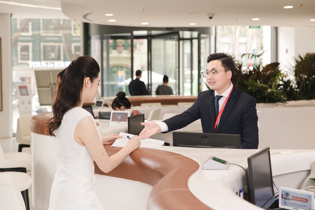 Techcombank công bố lợi nhuận quý 2 đạt đỉnh cao nhất trong lịch sử 7.9 nghìn tỷ đồng - Ảnh 1.