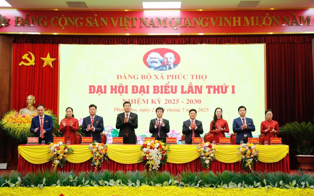 Bí thư Hà Nội yêu cầu xã Phúc Thọ tạo bước chuyển biến mạnh mẽ trong 5 năm tới- Ảnh 1. Bí thư Hà Nội yêu cầu xã Phúc Thọ tạo bước chuyển biến mạnh mẽ trong 5 năm tới- Ảnh 1.