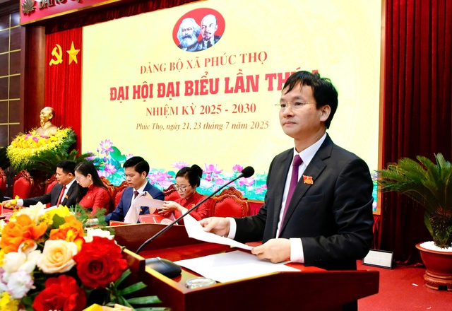 Bí thư Hà Nội yêu cầu xã Phúc Thọ tạo bước chuyển biến mạnh mẽ trong 5 năm tới- Ảnh 2. Bí thư Hà Nội yêu cầu xã Phúc Thọ tạo bước chuyển biến mạnh mẽ trong 5 năm tới- Ảnh 2.