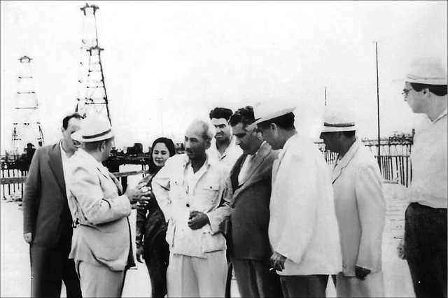 Chào mừng Đại hội đại biểu Đảng bộ Petrovietnam lần thứ IV, nhiệm kỳ 2025-2030: Từ mong ước của Người đến tầm vóc Petrovietnam - Ảnh 1.