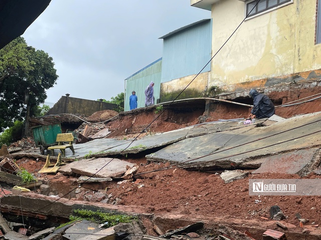 Gia Lai:Sập tường rào Bến xe khách Đức Long gây thiệt hại tài sản của dân xung quanh- Ảnh 1. Gia Lai:Sập tường rào Bến xe khách Đức Long gây thiệt hại tài sản của dân xung quanh- Ảnh 1.