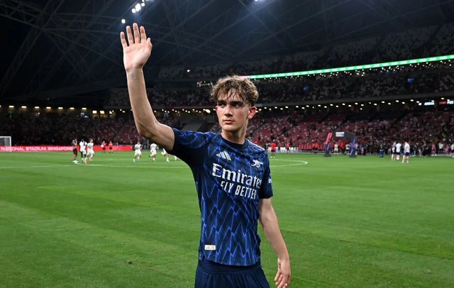 Sao trẻ 15 tuổi của Arsenal gây ấn tượng mạnh - Ảnh 1.