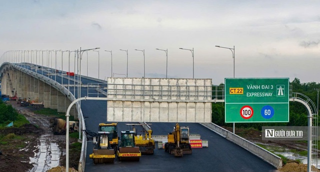 Xuyên đêm thi công cầu Nhơn Trạch, "mảnh ghép" trọng yếu của Vành đai 3 Tp.HCM- Ảnh 12. Xuyên đêm thi công cầu Nhơn Trạch, "mảnh ghép" trọng yếu của Vành đai 3 Tp.HCM- Ảnh 12.