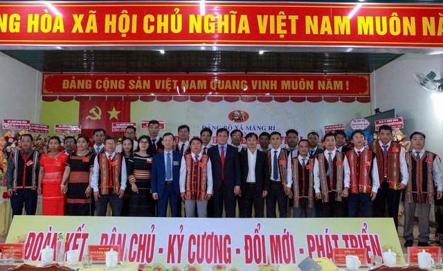 Đại hội Đảng lần thứ I - Khát vọng vươn lên của xã vùng đất Sâm Ngọc Linh- Ảnh 4. Đại hội Đảng lần thứ I - Khát vọng vươn lên của xã vùng đất Sâm Ngọc Linh- Ảnh 4.