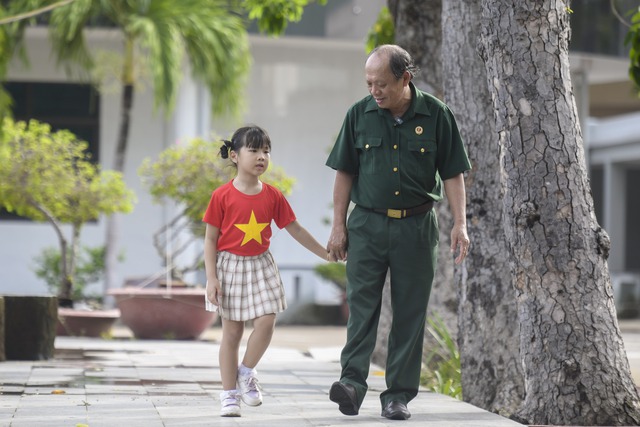 Vinamilk “viết tiếp câu chuyện hòa bình” bằng tranh và hành động - Ảnh 1.