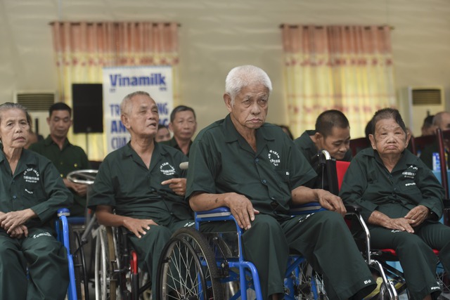 Vinamilk “viết tiếp câu chuyện hòa bình” bằng tranh và hành động - Ảnh 2.