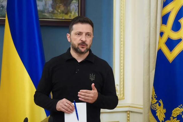 Sau các cuộc biểu tình phản đối, Tổng thống Zelensky có động thái mới - Ảnh 1.