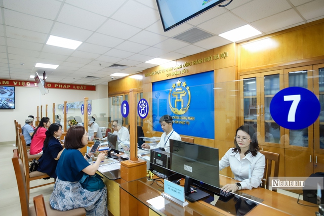 Hà Nội triển khai chiến dịch 45 ngày đêm hỗ trợ chuyển đổi số tại xã, phường - Ảnh 3.