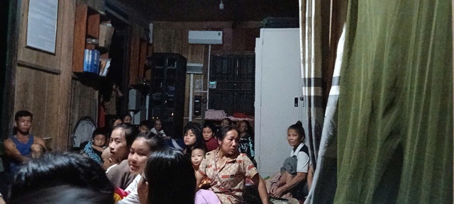 Nghệ An: Xuất hiện vết nứt lớn, người dân chạy sơ tán khẩn cấp trong đêm- Ảnh 1. Nghệ An: Xuất hiện vết nứt lớn, người dân chạy sơ tán khẩn cấp trong đêm- Ảnh 1.