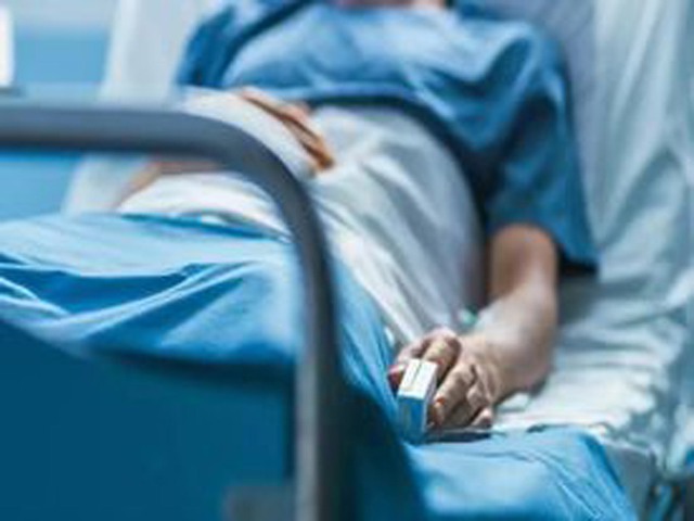 Người đàn ông tái phát sỏi thận vì thói quen nhiều người mắc - Ảnh 1.