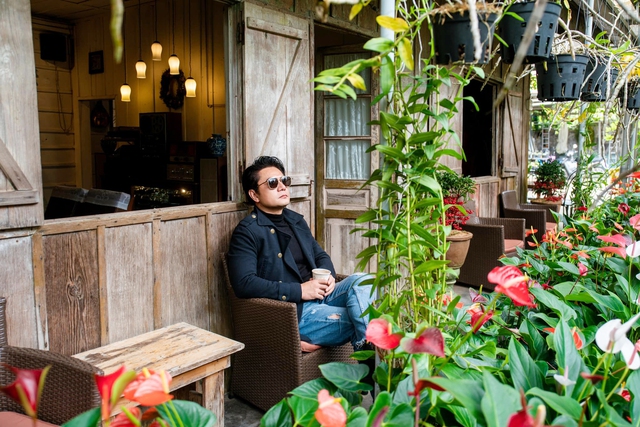 "Jang Dong Gun màn ảnh Việt" Trương Minh Cường gây bất ngờ với khả năng ca hát- Ảnh 5. "Jang Dong Gun màn ảnh Việt" Trương Minh Cường gây bất ngờ với khả năng ca hát- Ảnh 5.
