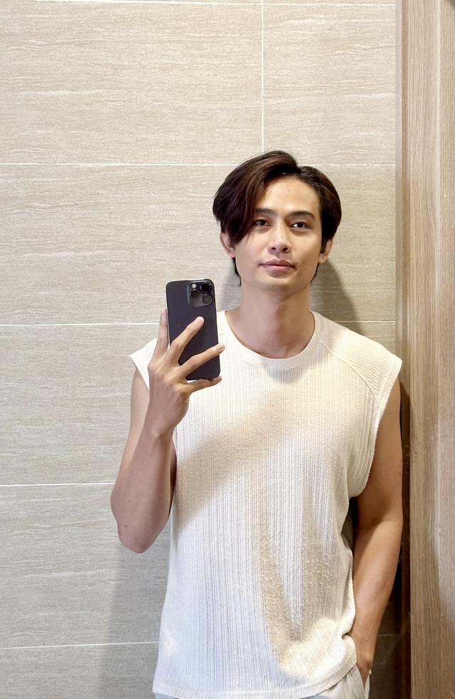 "Nữ hoàng phim xưa" diện áo dài cưới đỏ, úp mở chuyện lên xe hoa cùng bạn trai tin đồn kém 9 tuổi? - Ảnh 6.