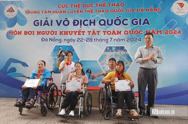 Cô gái khuyết tật “viết” nên câu chuyện cổ tích giữa đời thường - Ảnh 3.