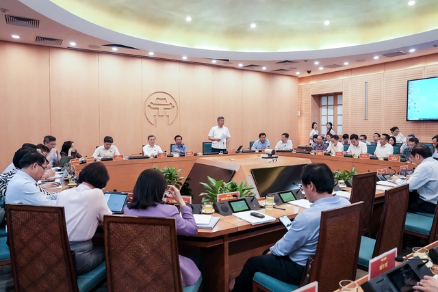 Hà Nội sẽ ban hành các nghị quyết để hỗ trợ người dân chuyển đổi xanh- Ảnh 1. Hà Nội sẽ ban hành các nghị quyết để hỗ trợ người dân chuyển đổi xanh- Ảnh 1.