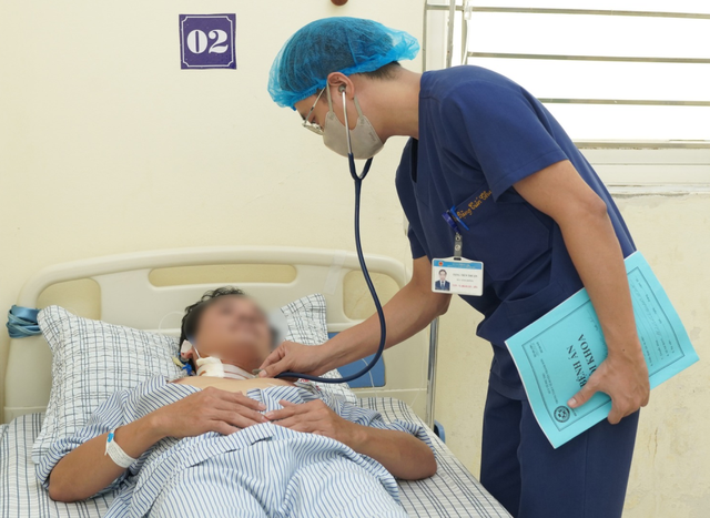 Người đàn ông 39 tuổi nguy kịch sau khi bị kiến cắn - Ảnh 1.