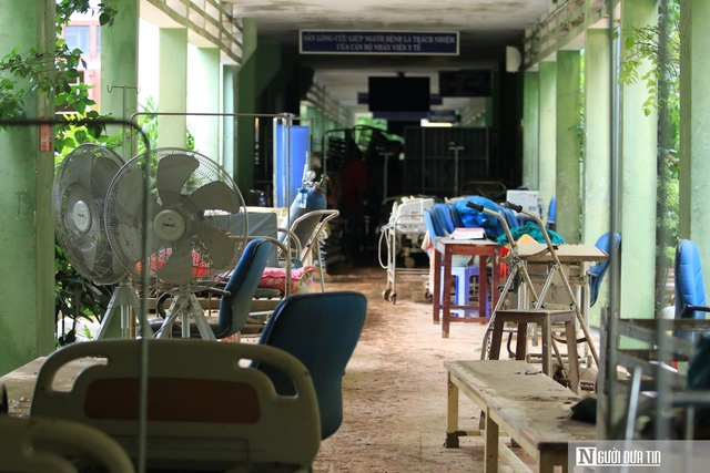 Trạm y tế xã bị lũ cuốn trôi, ngành y Nghệ An mượn nhà dân lập trạm dã chiến- Ảnh 6. Trạm y tế xã bị lũ cuốn trôi, ngành y Nghệ An mượn nhà dân lập trạm dã chiến- Ảnh 6.