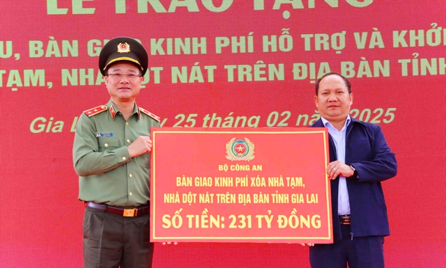 Bộ Công an hỗ trợ 3 tỉnh Tây Nguyên xây dựng 6.370 ngôi nhà cho người nghèo - Ảnh 2.