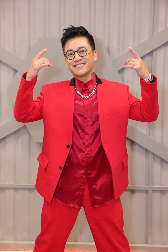 Nam ca sĩ Tuấn Hưng sau ca tiểu phẫu, chờ ngày phục hồi- Ảnh 4. Nam ca sĩ Tuấn Hưng sau ca tiểu phẫu, chờ ngày phục hồi- Ảnh 4.