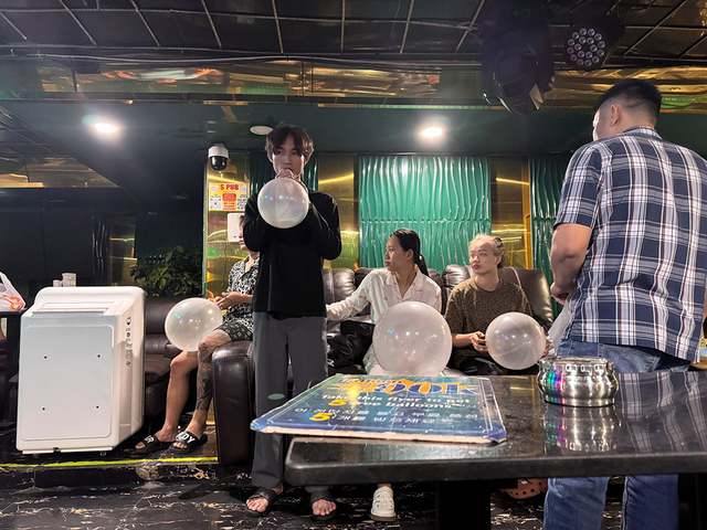 Quán bar phố Tây “phù phép” bóng cười thành cocktail, thu trăm tỷ đồng bất chính- Ảnh 2.