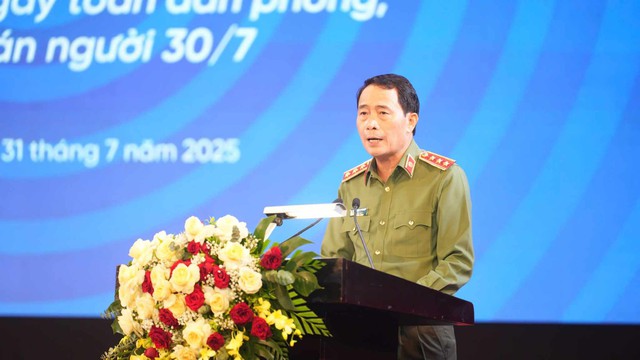 Phó Thủ tướng Nguyễn Hoà Bình phát động toàn quốc Ngày toàn dân phòng, chống mua bán người 30/7- Ảnh 3. Phó Thủ tướng Nguyễn Hoà Bình phát động toàn quốc Ngày toàn dân phòng, chống mua bán người 30/7- Ảnh 3.
