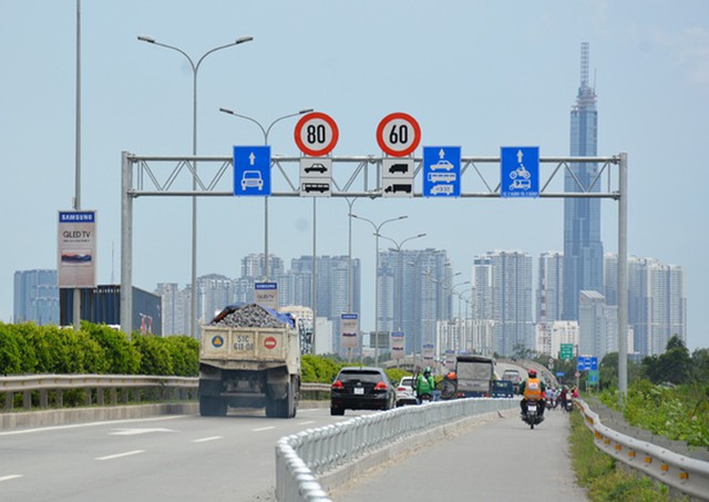 Cục Đường bộ Việt Nam yêu cầu điều chỉnh biển báo giao thông trước 15/7- Ảnh 1. Cục Đường bộ Việt Nam yêu cầu điều chỉnh biển báo giao thông trước 15/7- Ảnh 1.