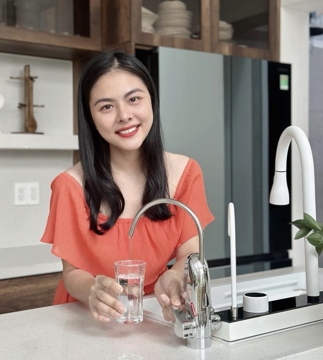 Diễn viên Vân Trang: Ở biệt thự 1000m2, bà chủ khu du lịch sinh thái, hạnh phúc viên mãn- Ảnh 3. Diễn viên Vân Trang: Ở biệt thự 1000m2, bà chủ khu du lịch sinh thái, hạnh phúc viên mãn- Ảnh 3.