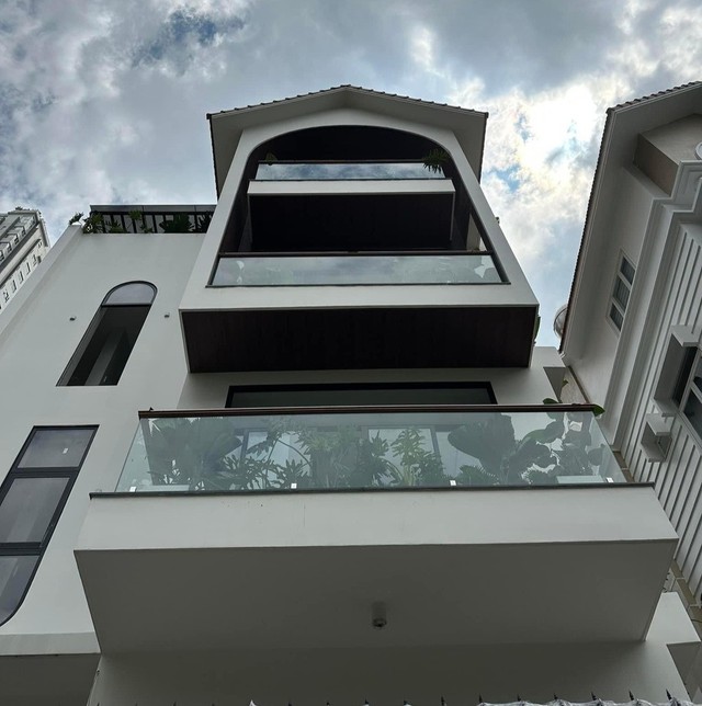 Diễn viên Vân Trang: Ở biệt thự 1000m2, bà chủ khu du lịch sinh thái, hạnh phúc viên mãn- Ảnh 4. Diễn viên Vân Trang: Ở biệt thự 1000m2, bà chủ khu du lịch sinh thái, hạnh phúc viên mãn- Ảnh 4.