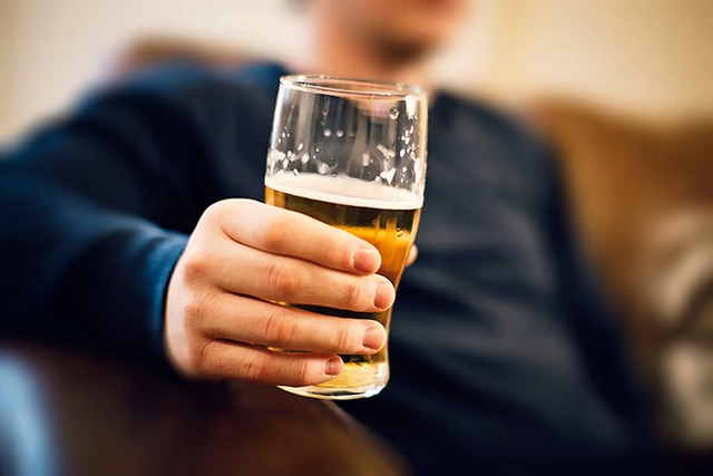 Người đàn ông xơ gan do bỏ ngoài tai lời khuyên của bác sĩ- Ảnh 2. Người đàn ông xơ gan do bỏ ngoài tai lời khuyên của bác sĩ- Ảnh 2.