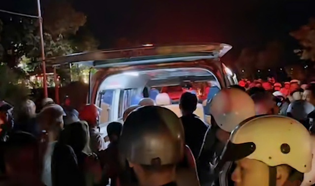 Đắk Lắk: Xuyên đêm tìm kiếm hai cháu nhỏ đuối nước thương tâm dưới hồ- Ảnh 2. Đắk Lắk: Xuyên đêm tìm kiếm hai cháu nhỏ đuối nước thương tâm dưới hồ- Ảnh 2.