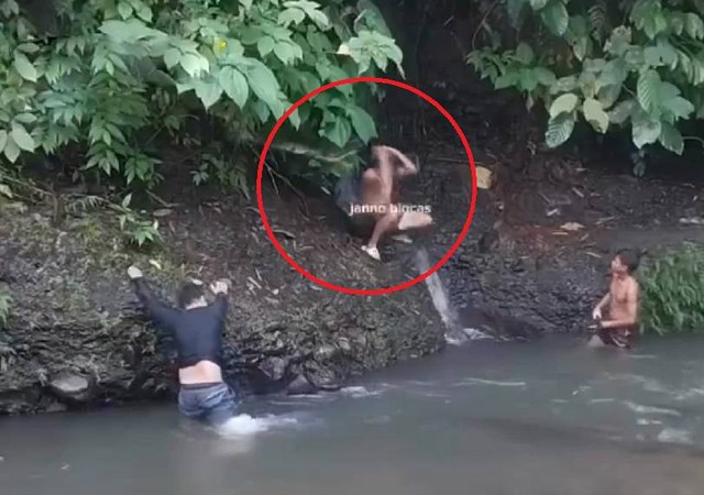 Ngồi trên bờ suối, nam thanh niên bị thứ đáng sợ lao ra tấn công- Ảnh 1. Ngồi trên bờ suối, nam thanh niên bị thứ đáng sợ lao ra tấn công- Ảnh 1.