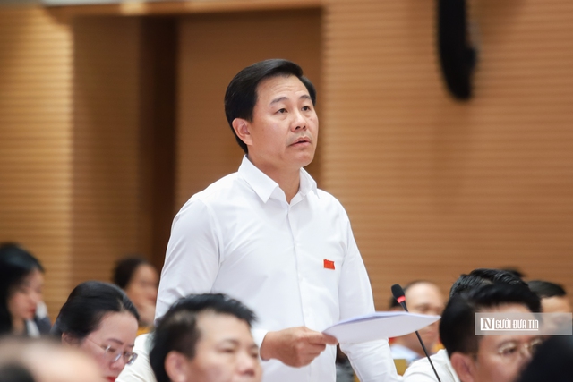 Hà Nội nói gì về thông tin rau phun thuốc chiều hôm trước được mang bán sáng hôm sau?- Ảnh 2. Hà Nội nói gì về thông tin rau phun thuốc chiều hôm trước được mang bán sáng hôm sau?- Ảnh 2.