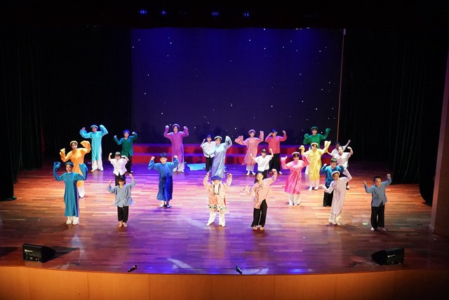 Vợ chồng biên đạo Nguyễn Viết Thành, Chu Quỳnh Trang "mạnh tay" với vũ kịch Mơ - Ảnh 2.